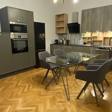 Dunin Majestic 4